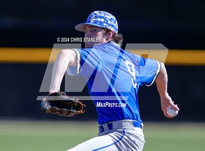Thumbnail 1 in Highland vs. La Grande (Coach Bob Invitational) photogallery.