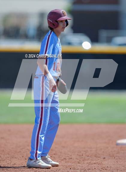Thumbnail 3 in Highland vs. La Grande (Coach Bob Invitational) photogallery.