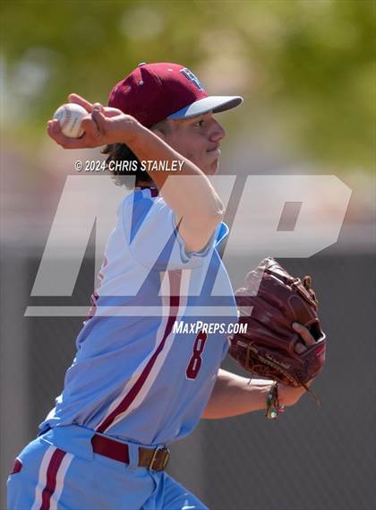 Thumbnail 1 in Highland vs. La Grande (Coach Bob Invitational) photogallery.