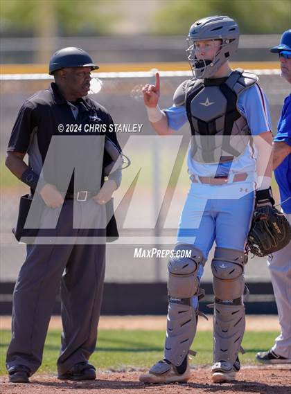 Thumbnail 2 in Highland vs. La Grande (Coach Bob Invitational) photogallery.