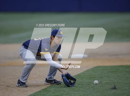 Thumbnail 3 in Notre Dame (SO) @ Crespi photogallery.