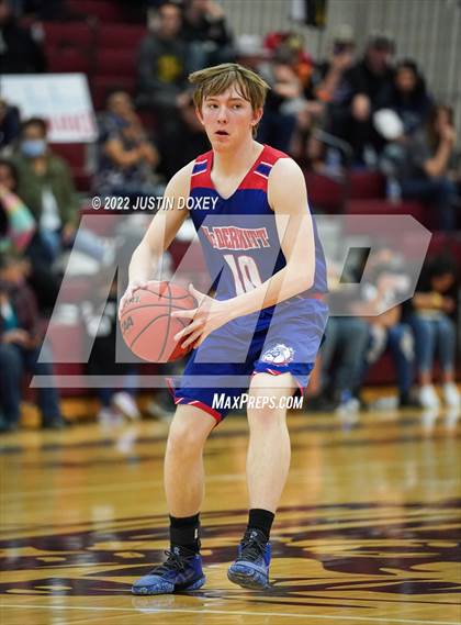 Thumbnail 3 in Owyhee vs. McDermitt (NIAA 1A East Boys Semifinals) photogallery.