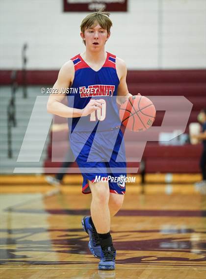 Thumbnail 2 in Owyhee vs. McDermitt (NIAA 1A East Boys Semifinals) photogallery.