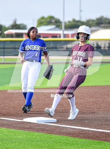 Thumbnail 2 in Snook vs Thorndale (UIL 2A Region IV Area) photogallery.