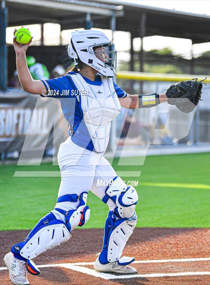 Thumbnail 2 in Snook vs Thorndale (UIL 2A Region IV Area) photogallery.