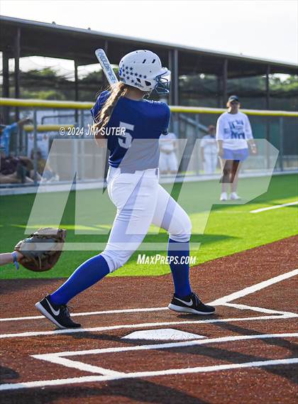 Thumbnail 3 in Snook vs Thorndale (UIL 2A Region IV Area) photogallery.