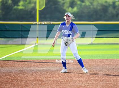 Thumbnail 1 in Snook vs Thorndale (UIL 2A Region IV Area) photogallery.