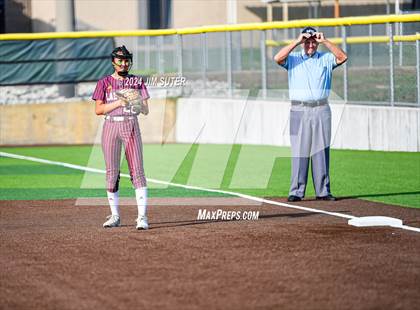 Thumbnail 3 in Snook vs Thorndale (UIL 2A Region IV Area) photogallery.