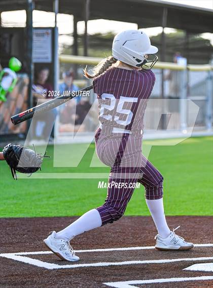 Thumbnail 3 in Snook vs Thorndale (UIL 2A Region IV Area) photogallery.