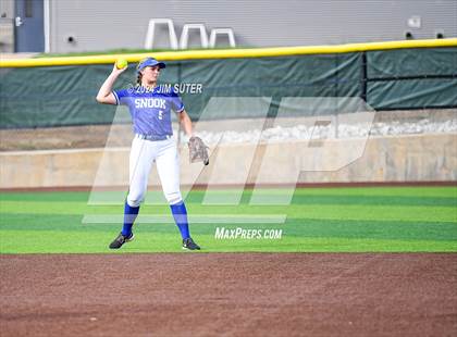 Thumbnail 2 in Snook vs Thorndale (UIL 2A Region IV Area) photogallery.