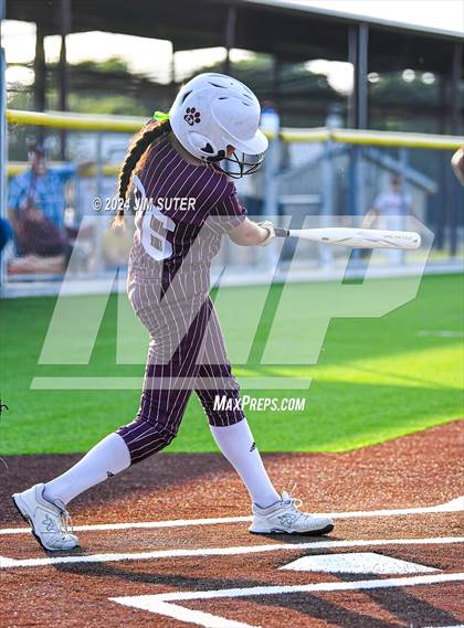 Thumbnail 2 in Snook vs Thorndale (UIL 2A Region IV Area) photogallery.