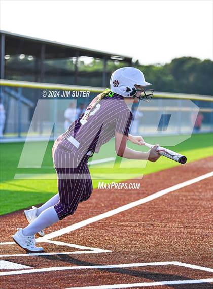 Thumbnail 3 in Snook vs Thorndale (UIL 2A Region IV Area) photogallery.