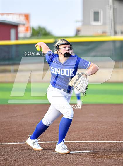 Thumbnail 1 in Snook vs Thorndale (UIL 2A Region IV Area) photogallery.