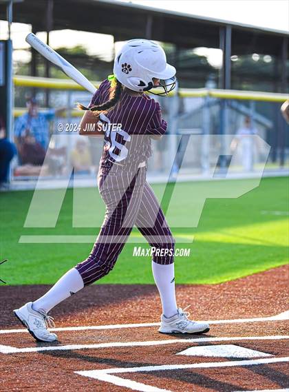 Thumbnail 3 in Snook vs Thorndale (UIL 2A Region IV Area) photogallery.