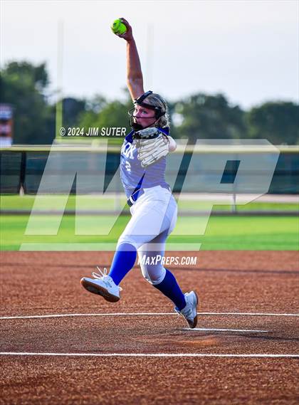 Thumbnail 1 in Snook vs Thorndale (UIL 2A Region IV Area) photogallery.