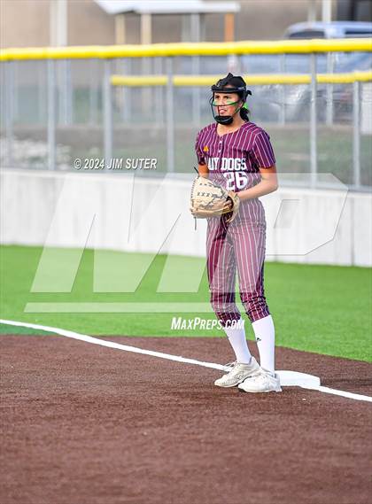 Thumbnail 3 in Snook vs Thorndale (UIL 2A Region IV Area) photogallery.