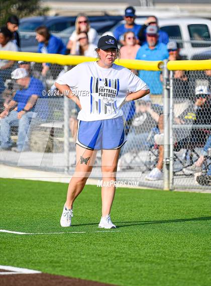 Thumbnail 2 in Snook vs Thorndale (UIL 2A Region IV Area) photogallery.