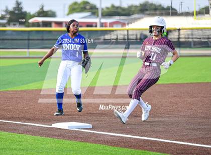 Thumbnail 1 in Snook vs Thorndale (UIL 2A Region IV Area) photogallery.