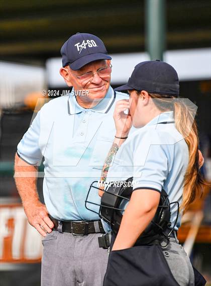 Thumbnail 2 in Snook vs Thorndale (UIL 2A Region IV Area) photogallery.