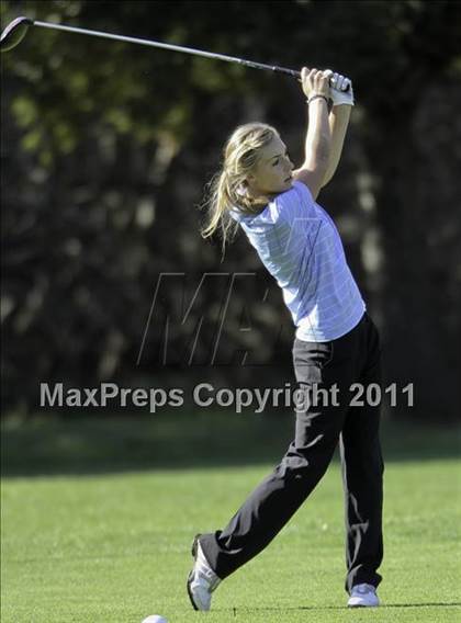 Thumbnail 3 in CIF State NorCal Girls Golf Championships photogallery.