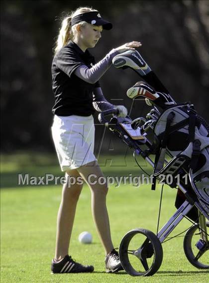 Thumbnail 2 in CIF State NorCal Girls Golf Championships photogallery.