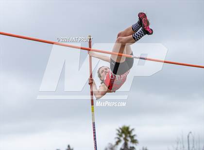 Thumbnail 1 in Gaucho Relays photogallery.