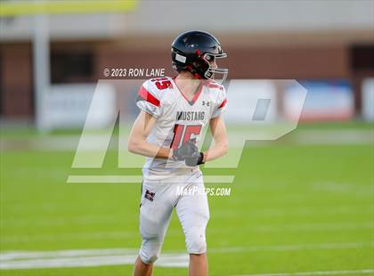 Thumbnail 2 in FR: Mustang @ Edmond Memorial photogallery.