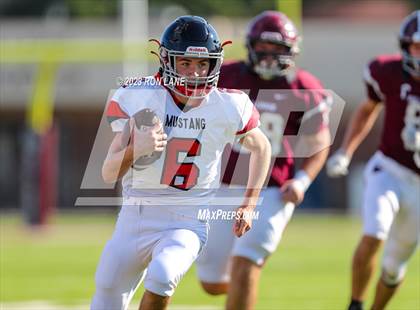 Thumbnail 3 in FR: Mustang @ Edmond Memorial photogallery.