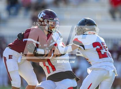 Thumbnail 1 in FR: Mustang @ Edmond Memorial photogallery.