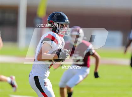 Thumbnail 1 in FR: Mustang @ Edmond Memorial photogallery.