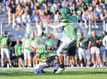 Thumbnail 3 in FR: Delta @ Yorktown photogallery.