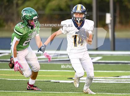 Thumbnail 2 in FR: Delta @ Yorktown photogallery.