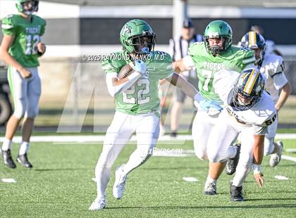 Thumbnail 1 in FR: Delta @ Yorktown photogallery.