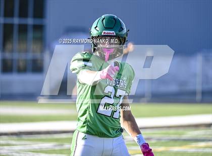 Thumbnail 3 in FR: Delta @ Yorktown photogallery.