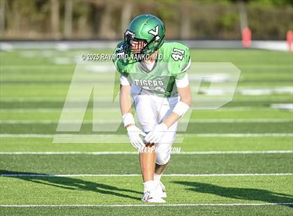 Thumbnail 2 in FR: Delta @ Yorktown photogallery.