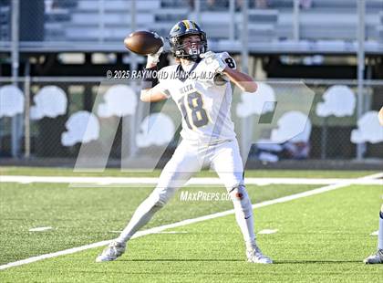 Thumbnail 2 in FR: Delta @ Yorktown photogallery.