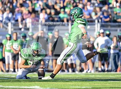 Thumbnail 1 in FR: Delta @ Yorktown photogallery.