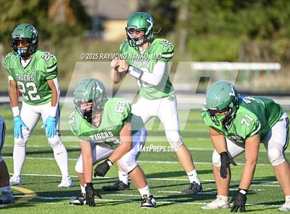 Thumbnail 1 in FR: Delta @ Yorktown photogallery.