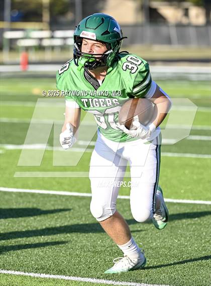 Thumbnail 1 in FR: Delta @ Yorktown photogallery.