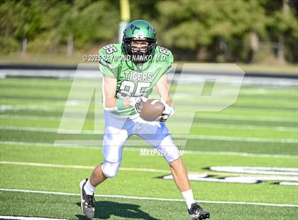 Thumbnail 1 in FR: Delta @ Yorktown photogallery.