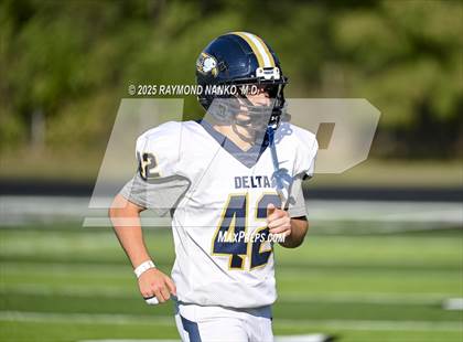 Thumbnail 3 in FR: Delta @ Yorktown photogallery.