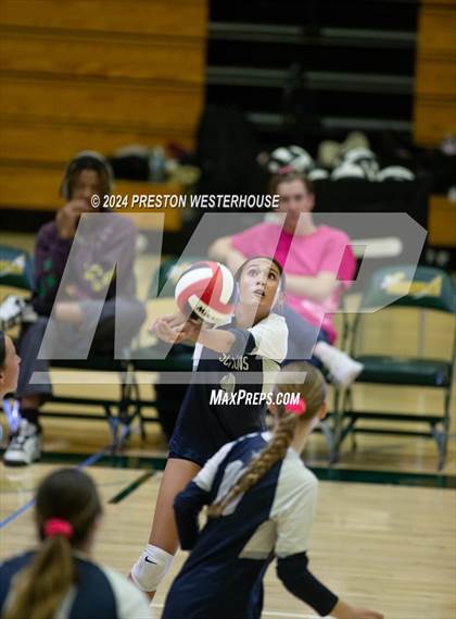 Thumbnail 3 in Camarillo @ Moorpark photogallery.