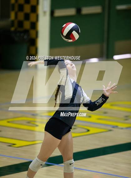 Thumbnail 3 in Camarillo @ Moorpark photogallery.