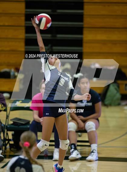 Thumbnail 1 in Camarillo @ Moorpark photogallery.