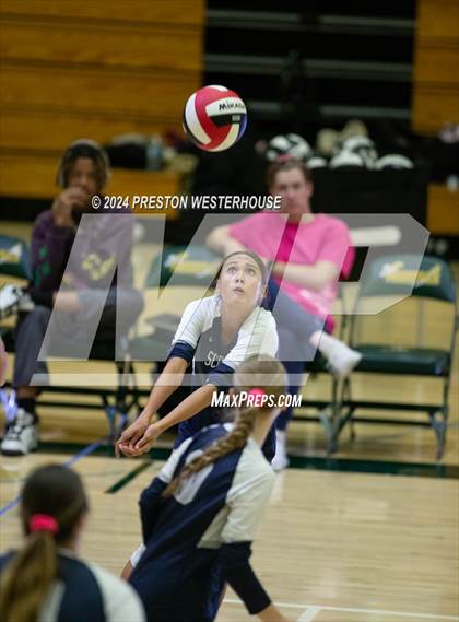 Thumbnail 2 in Camarillo @ Moorpark photogallery.