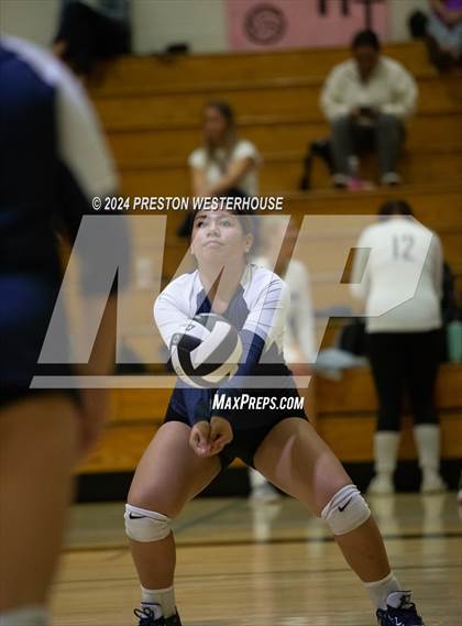 Thumbnail 2 in Camarillo @ Moorpark photogallery.