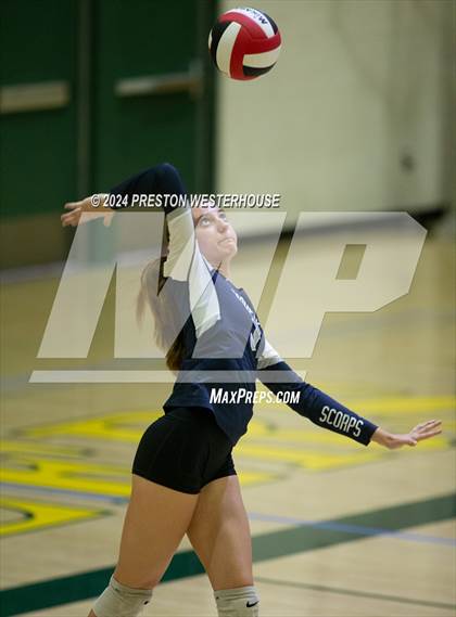 Thumbnail 2 in Camarillo @ Moorpark photogallery.