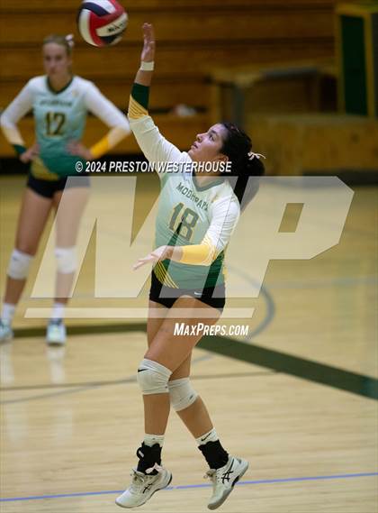 Thumbnail 1 in Camarillo @ Moorpark photogallery.
