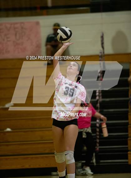 Thumbnail 3 in Camarillo @ Moorpark photogallery.