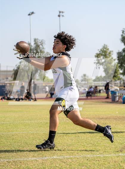 Thumbnail 1 in Holtville vs Yuma (7 on 7) photogallery.
